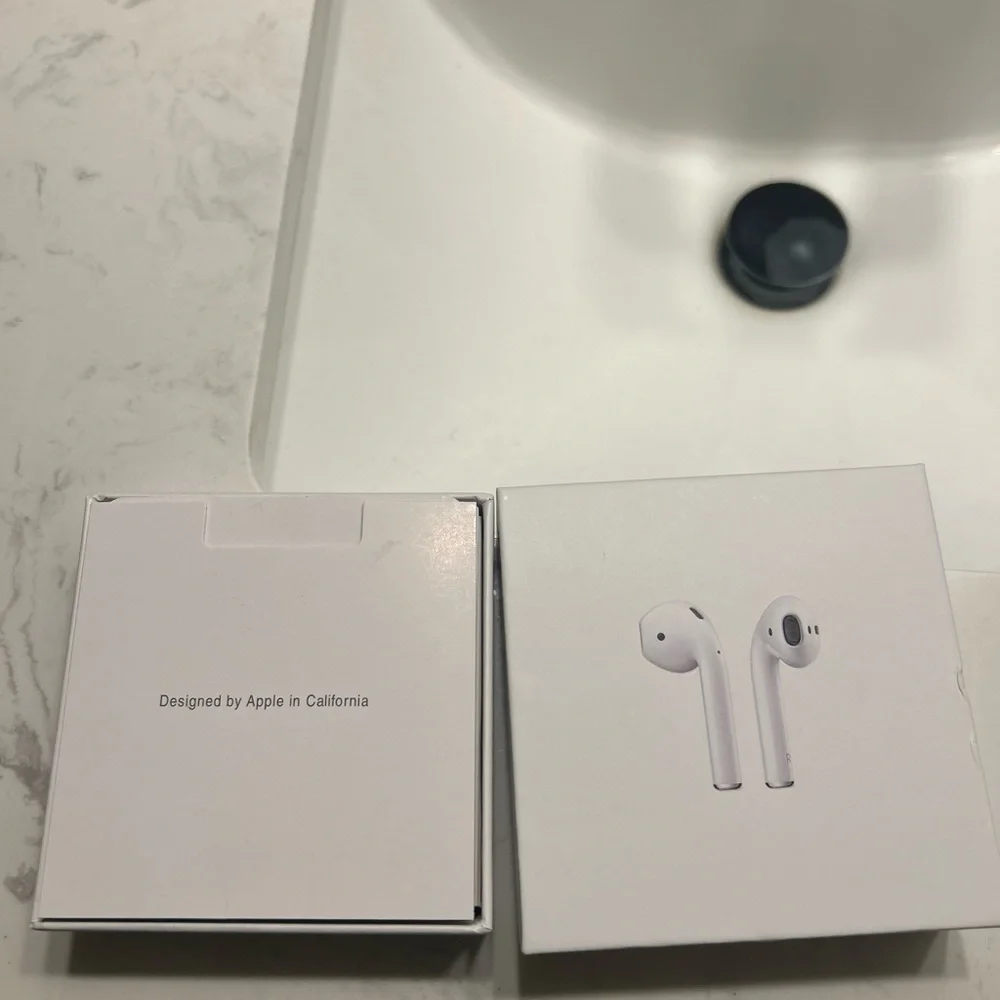 Apple Wireless Earbuds with Charging Case - White